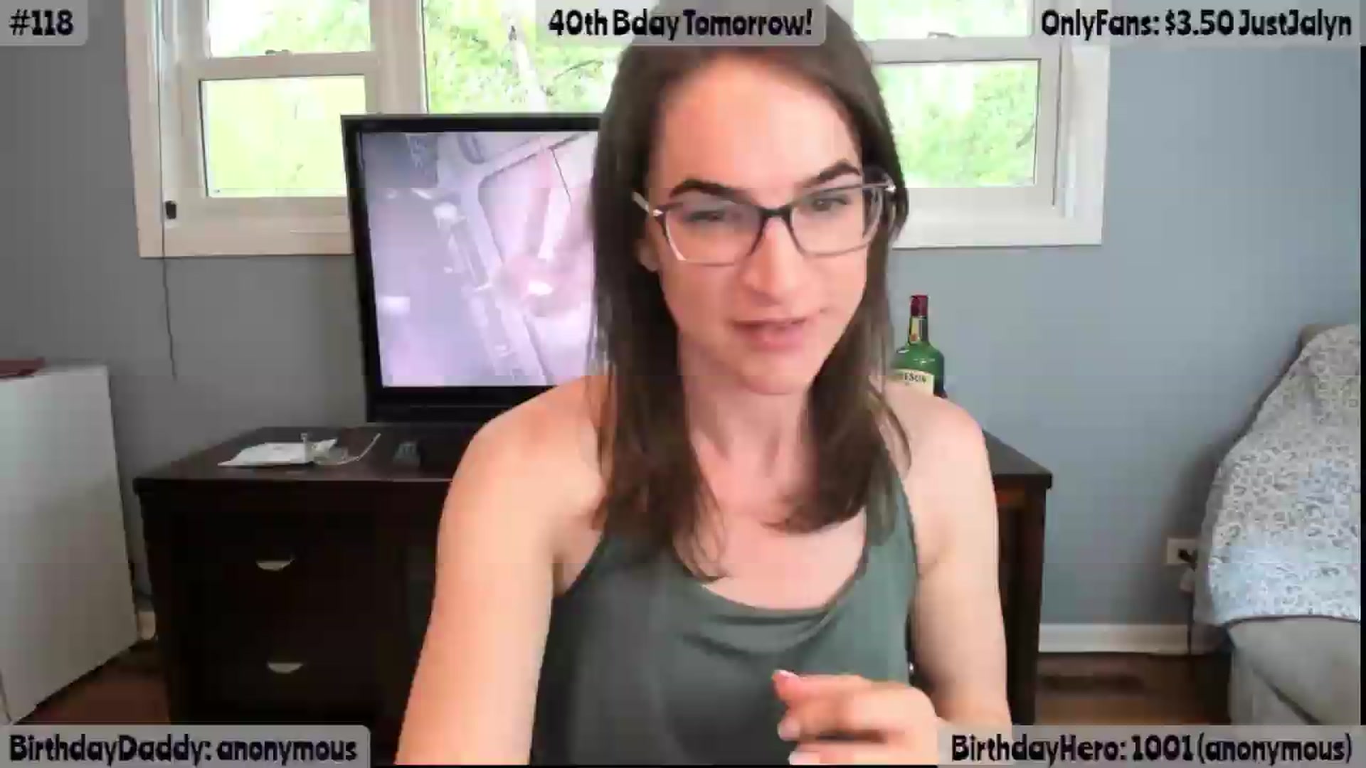 Gallery image thumbnail from Jalyn's myfreecams stream on, 05/17/2026, 23:34 image 16 of 20