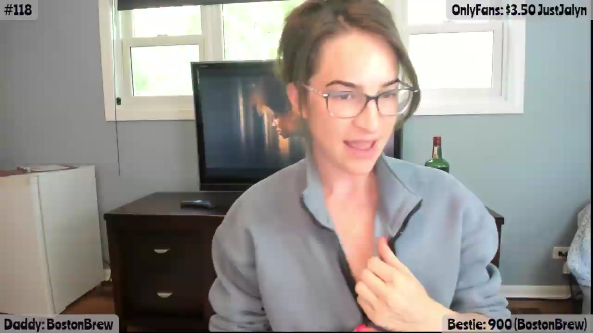 Gallery image thumbnail from Jalyn's myfreecams stream on, 06/18/2026, 23:01 image 7 of 20