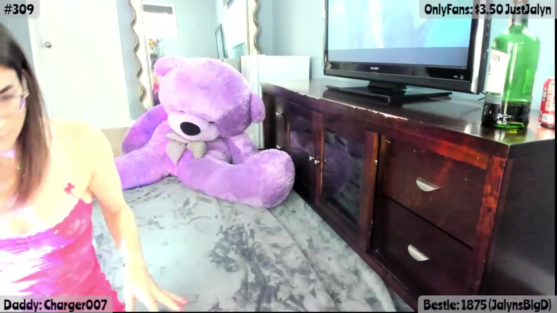 Gallery image thumbnail from Jalyn's myfreecams stream on, 07/10/2026, 24:27 image 13 of 20