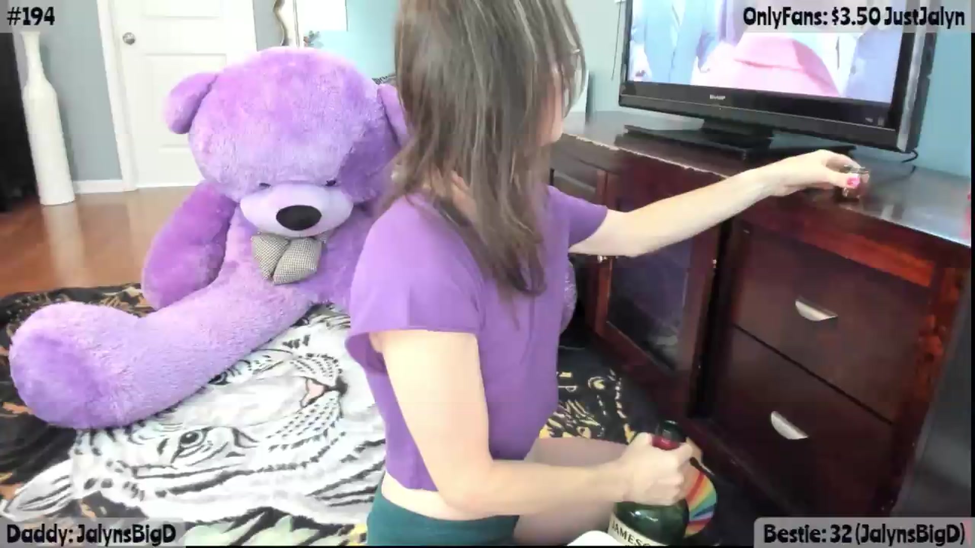 Gallery image thumbnail from Jalyn's myfreecams stream on, 07/10/2026, 23:08 image 17 of 20