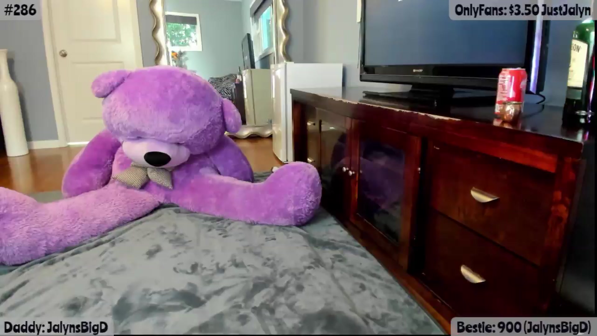 Gallery image thumbnail from Jalyn's myfreecams stream on, 07/14/2026, 01:00 image 13 of 20