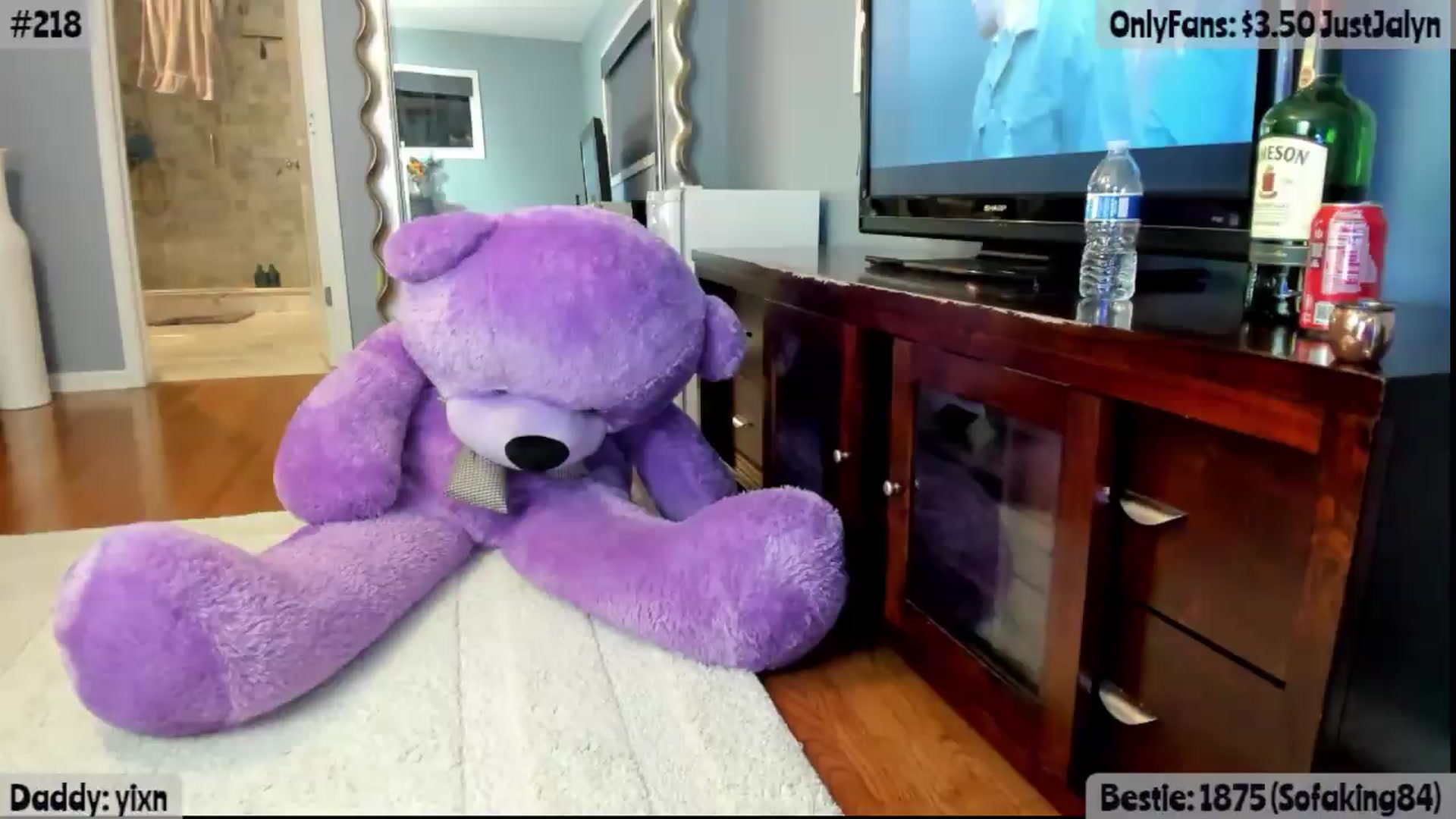 Gallery image thumbnail from Jalyn's myfreecams stream on, 07/16/2026, 02:18 image 9 of 20