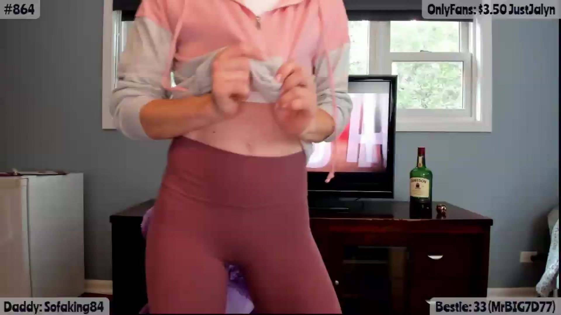 Gallery image thumbnail from Jalyn's myfreecams stream on, 08/01/2026, 19:15 image 5 of 20