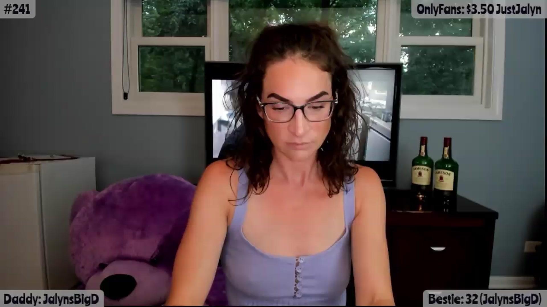 Gallery image thumbnail from Jalyn's myfreecams stream on, 08/11/2026, 24:03 image 17 of 20