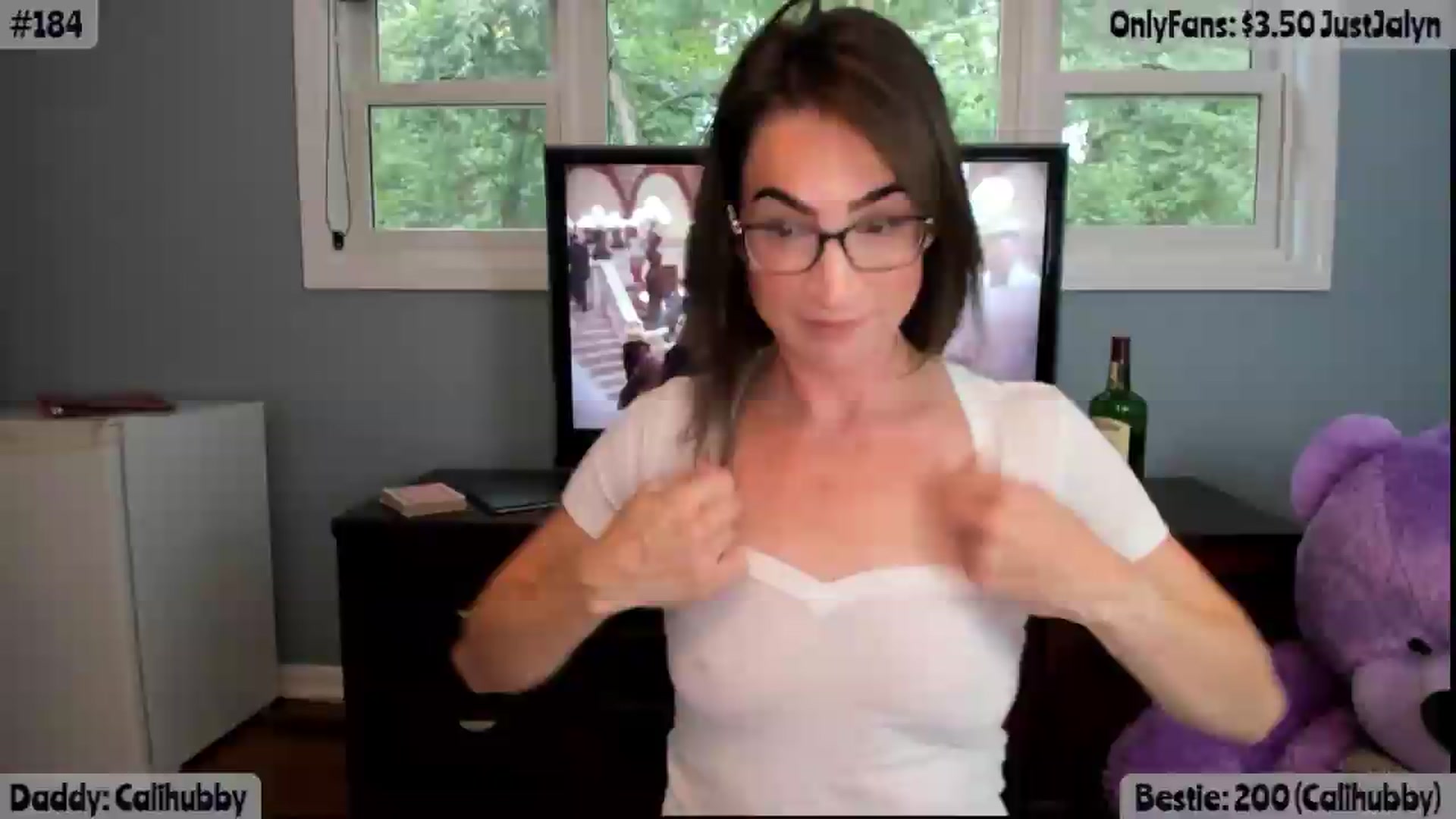 Gallery image thumbnail from Jalyn's myfreecams stream on, 08/22/2026, 24:02 image 7 of 20