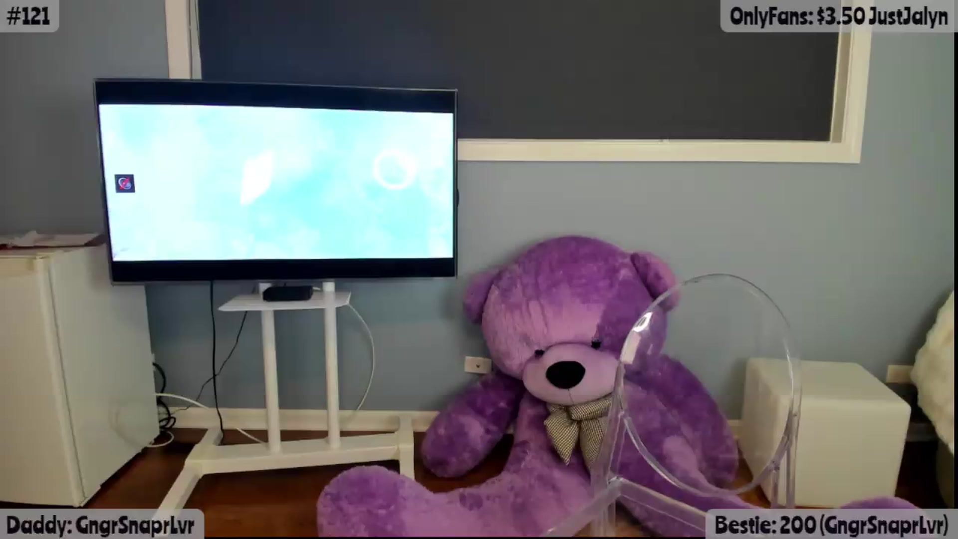 Gallery image thumbnail from Jalyn's myfreecams stream on, 09/16/2026, 24:00 image 14 of 20