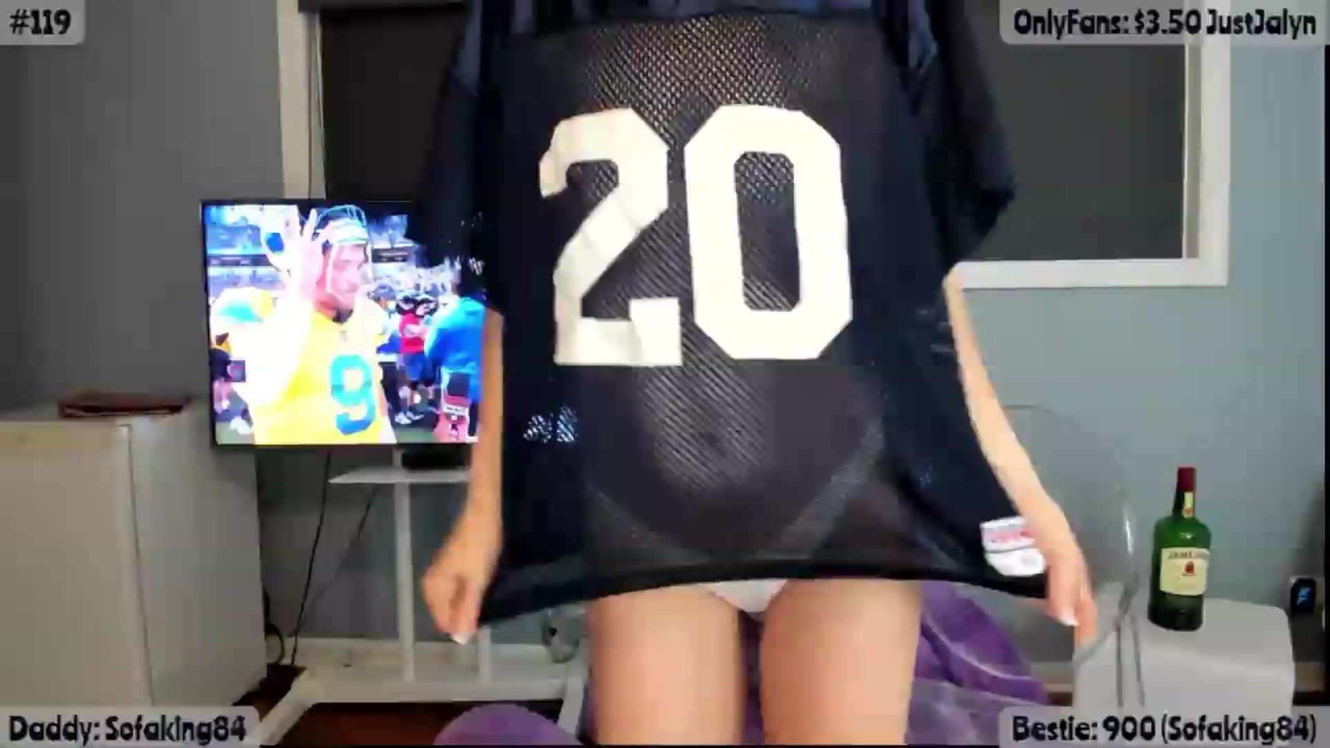 Gallery image thumbnail from Jalyn's myfreecams stream on, 09/22/2026, 01:55 image 2 of 20