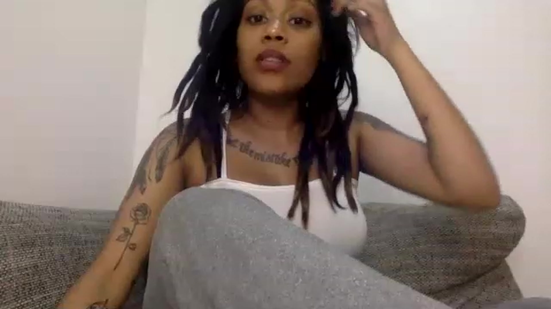 Gallery image thumbnail from Jamaicasex69's myfreecams stream on, 11/14/2022, 15:57 image 12 of 20