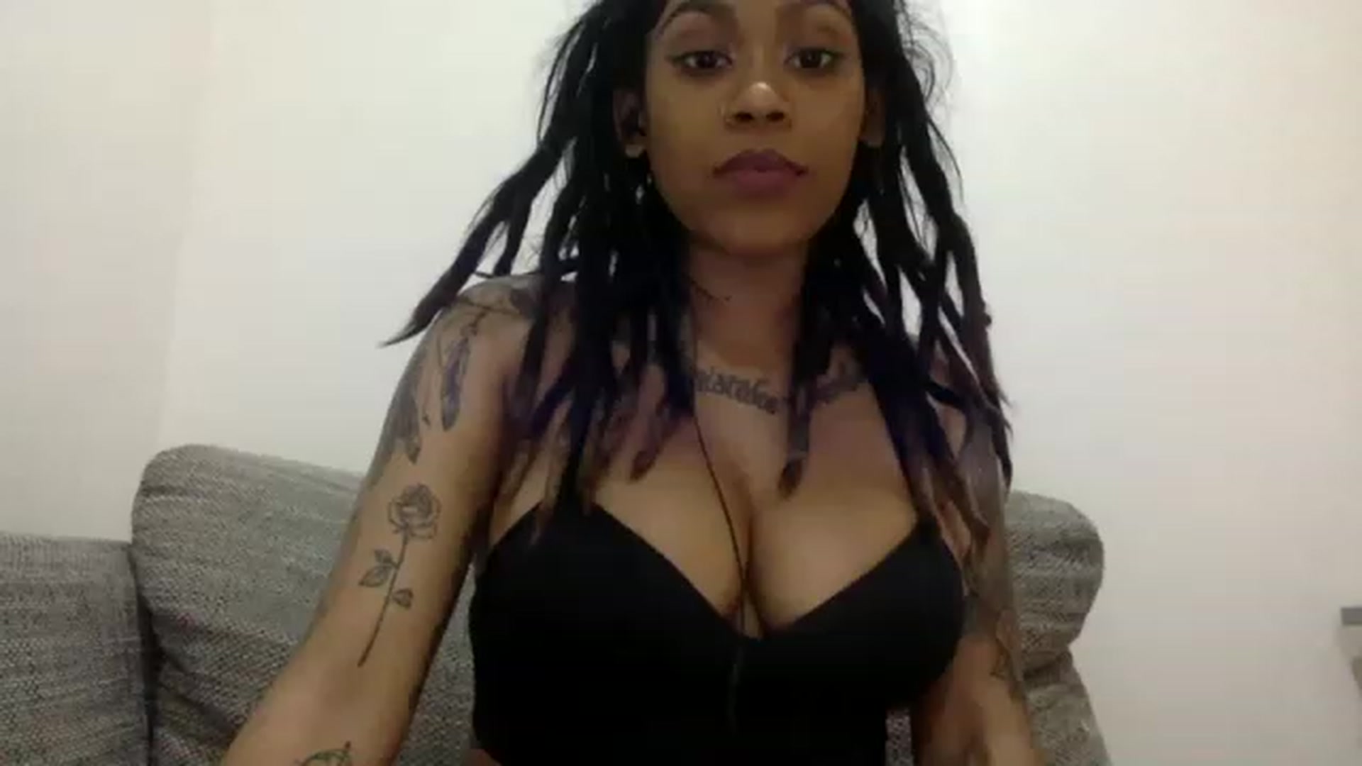 Gallery image thumbnail from Jamaicasex69's myfreecams stream on, 11/16/2022, 13:39 image 9 of 20