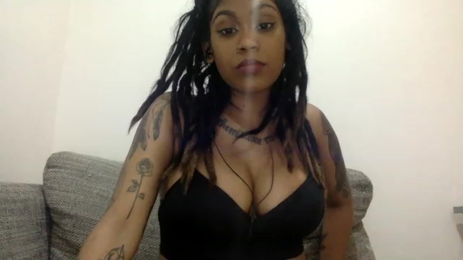 Gallery image thumbnail from Jamaicasex69's myfreecams stream on, 11/16/2022, 13:39 image 13 of 20
