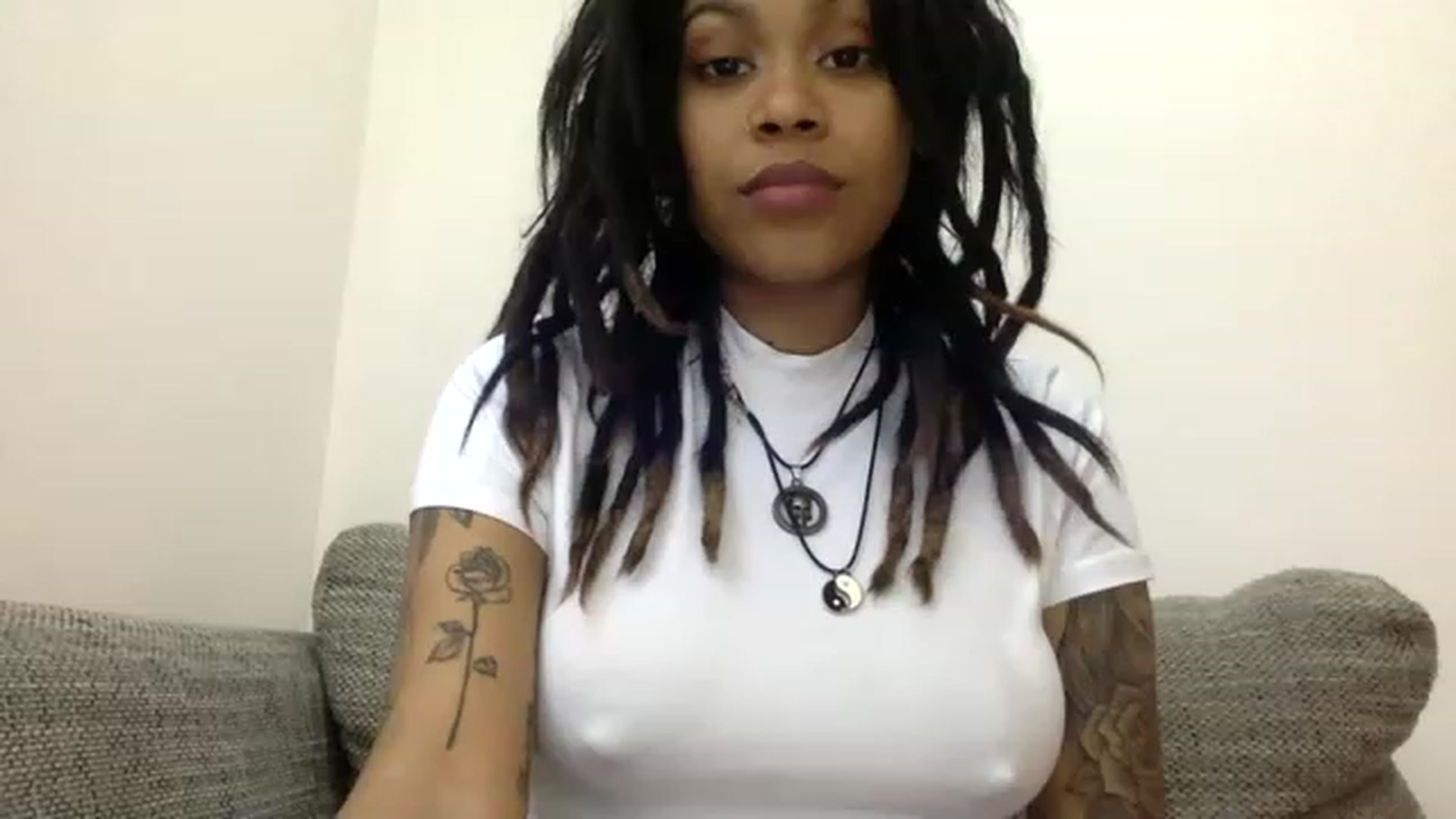 Gallery image thumbnail from Jamaicasex69's myfreecams stream on, 11/21/2022, 12:08 image 16 of 20