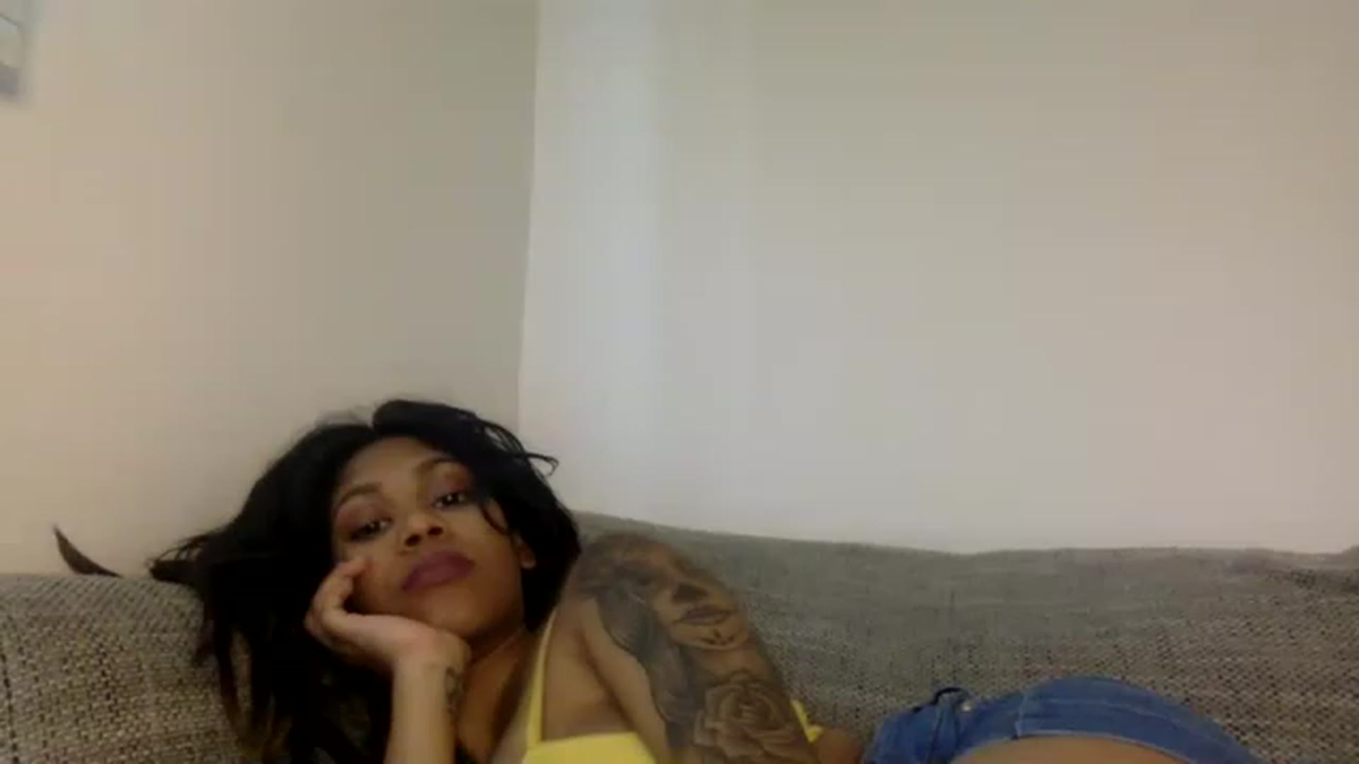 Gallery image thumbnail from Jamaicasex69's myfreecams stream on, 12/01/2022, 14:15 image 13 of 20
