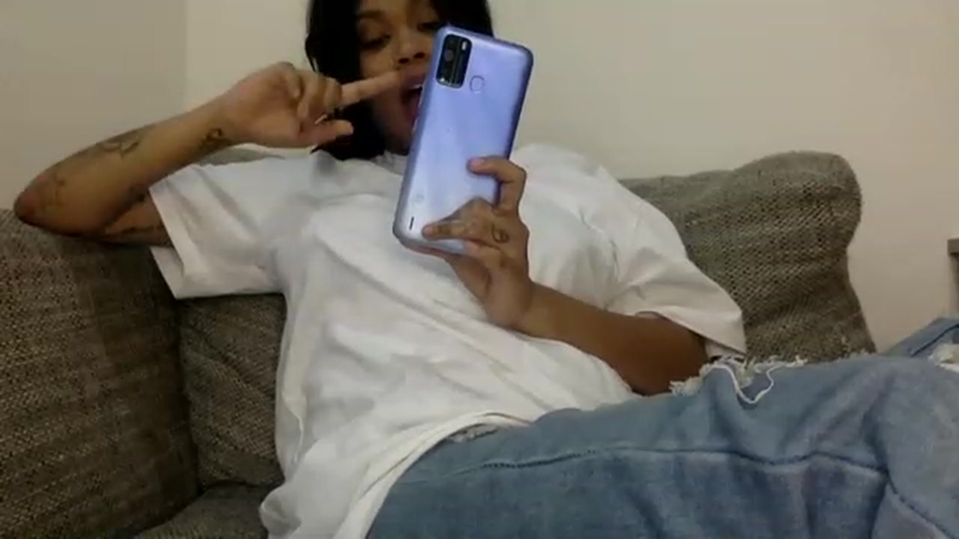 Gallery image thumbnail from Jamaicasex69's myfreecams stream on, 12/02/2022, 10:53 image 6 of 20