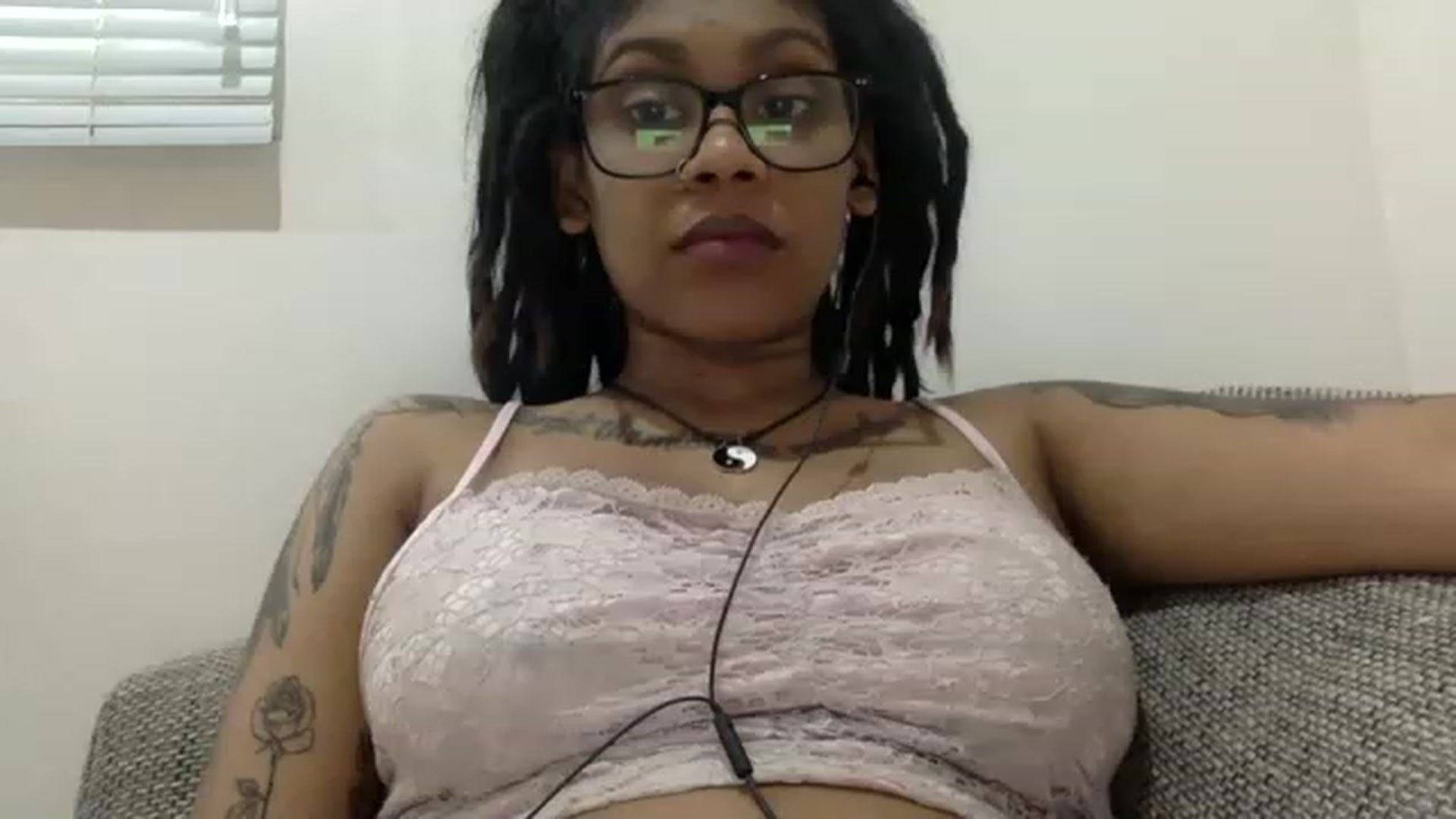 Gallery image thumbnail from Jamaicasex69's myfreecams stream on, 12/06/2022, 12:46 image 4 of 20