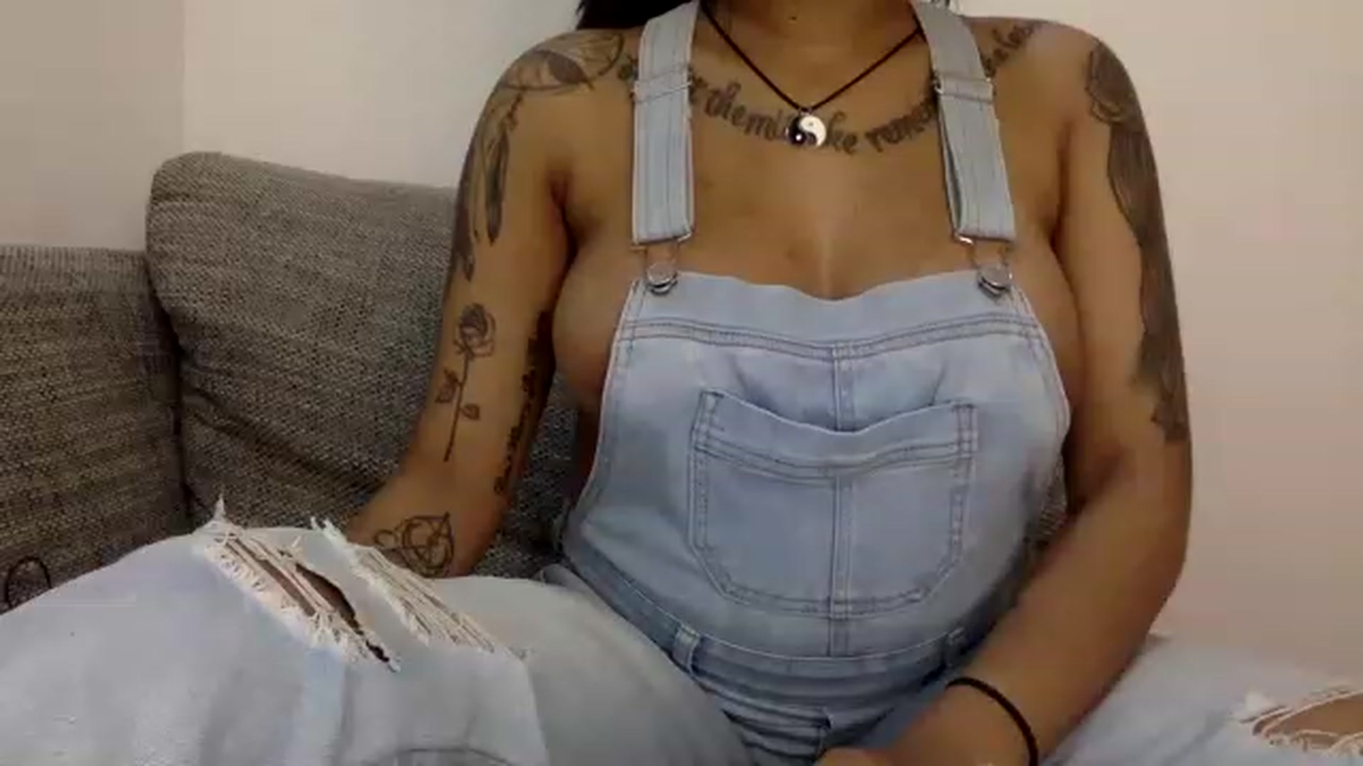 Gallery image thumbnail from Jamaicasex69's myfreecams stream on, 12/07/2022, 12:56 image 18 of 20