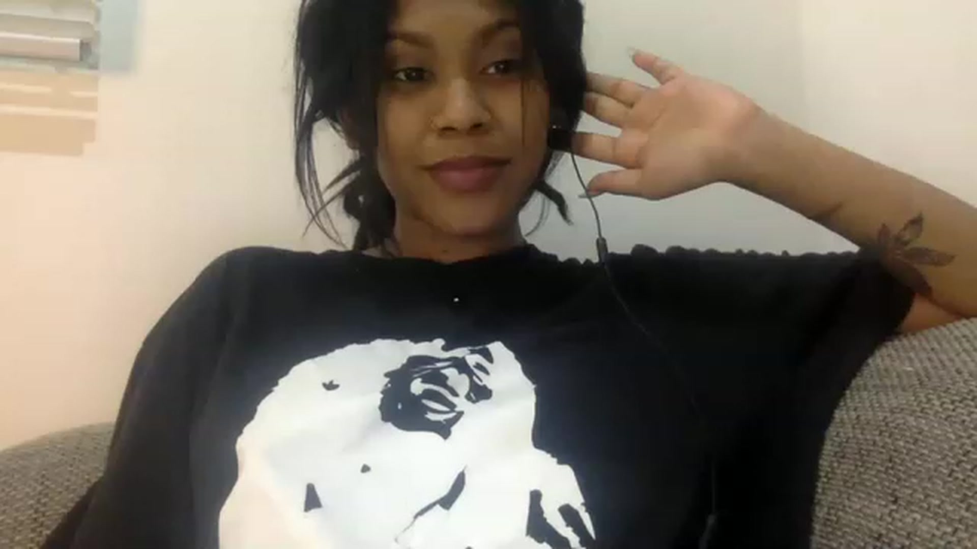 Gallery image thumbnail from Jamaicasex69's myfreecams stream on, 12/16/2022, 14:01 image 18 of 20