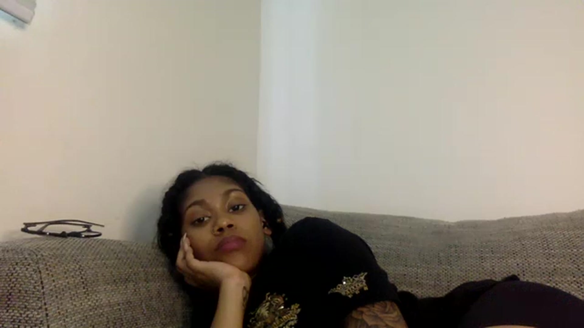 Gallery image thumbnail from Jamaicasex69's myfreecams stream on, 12/17/2022, 11:38 image 11 of 20