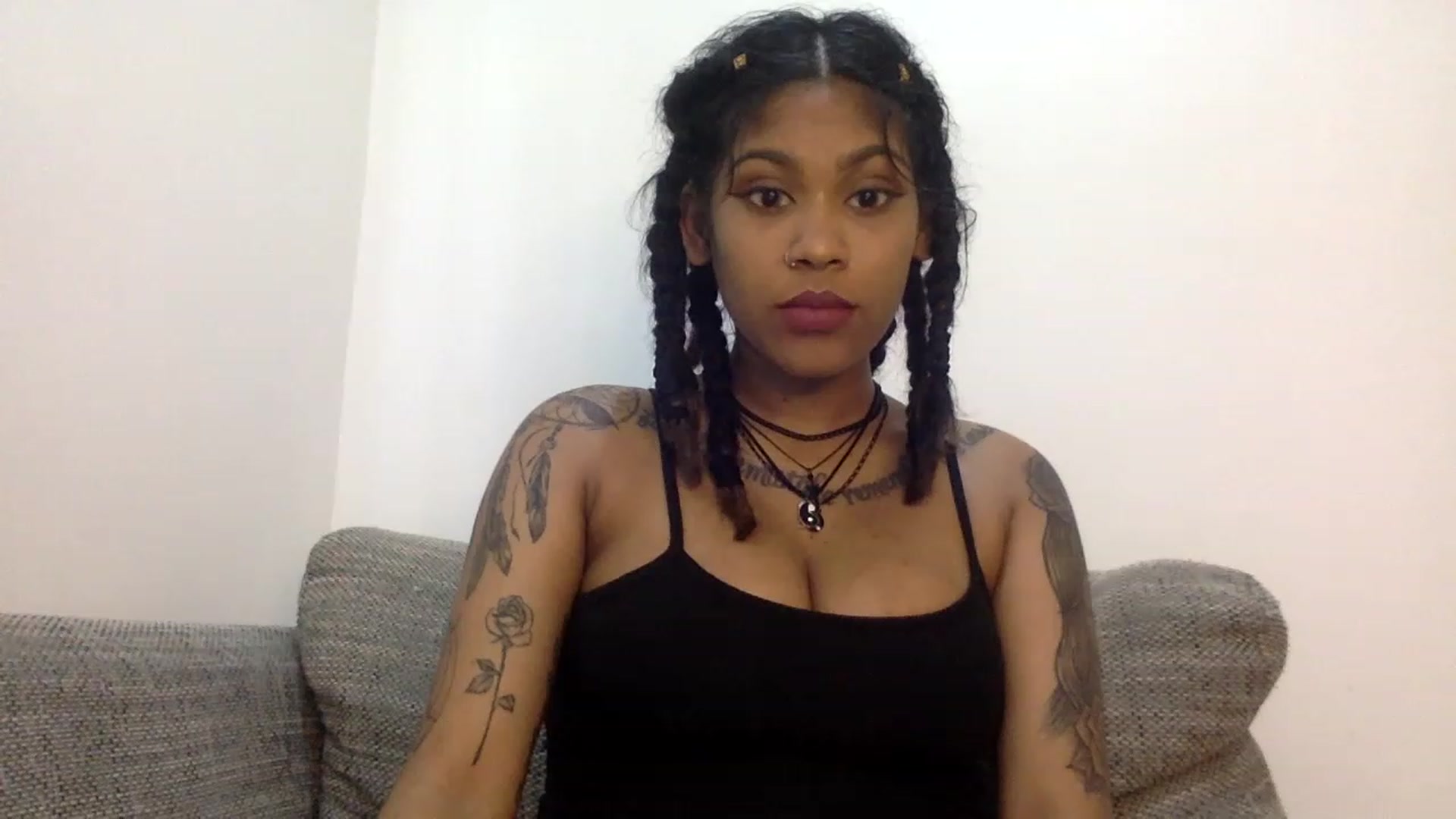 Gallery image thumbnail from Jamaicasex69's myfreecams stream on, 12/20/2022, 11:02 image 4 of 20