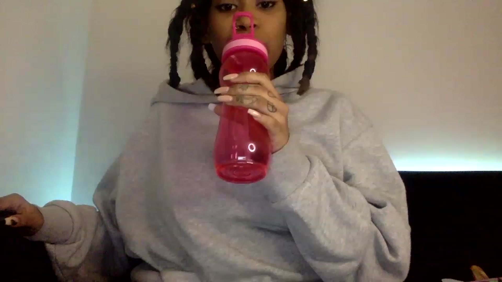 Gallery image thumbnail from Jamaicasex69's myfreecams stream on, 12/21/2022, 12:31 image 16 of 20