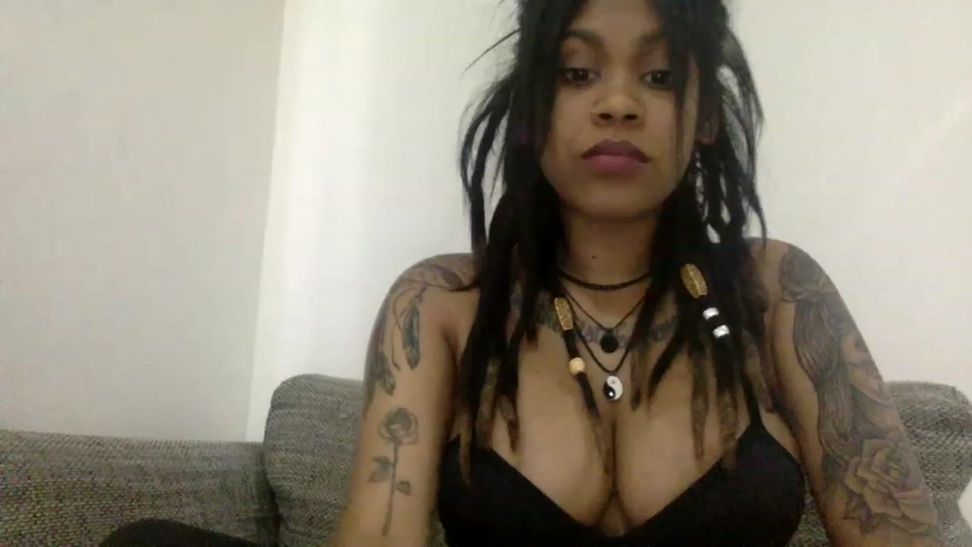 Gallery image thumbnail from Jamaicasex69's myfreecams stream on, 01/03/2023, 09:48 image 14 of 20