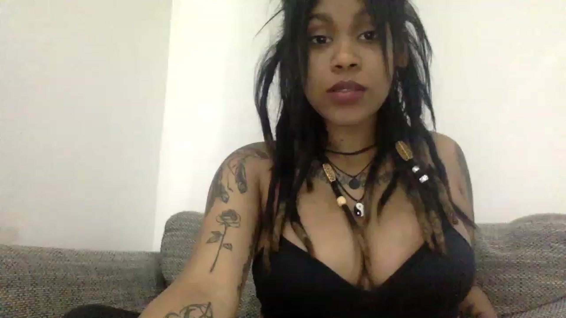 Gallery image thumbnail from Jamaicasex69's myfreecams stream on, 01/03/2023, 09:48 image 15 of 20