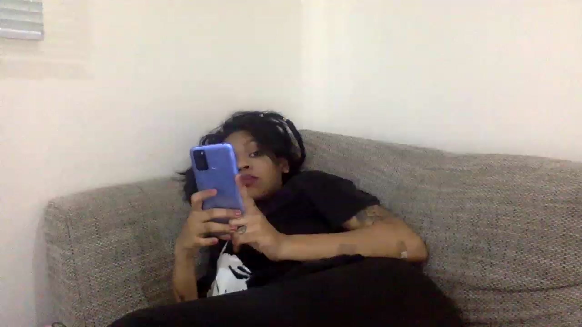 Gallery image thumbnail from Jamaicasex69's myfreecams stream on, 01/03/2023, 14:26 image 13 of 20