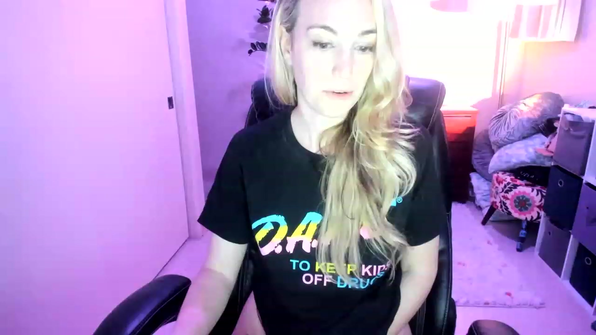 Gallery image thumbnail from JaneAllDay's myfreecams stream on, 12/02/2022, 08:13 image 7 of 20
