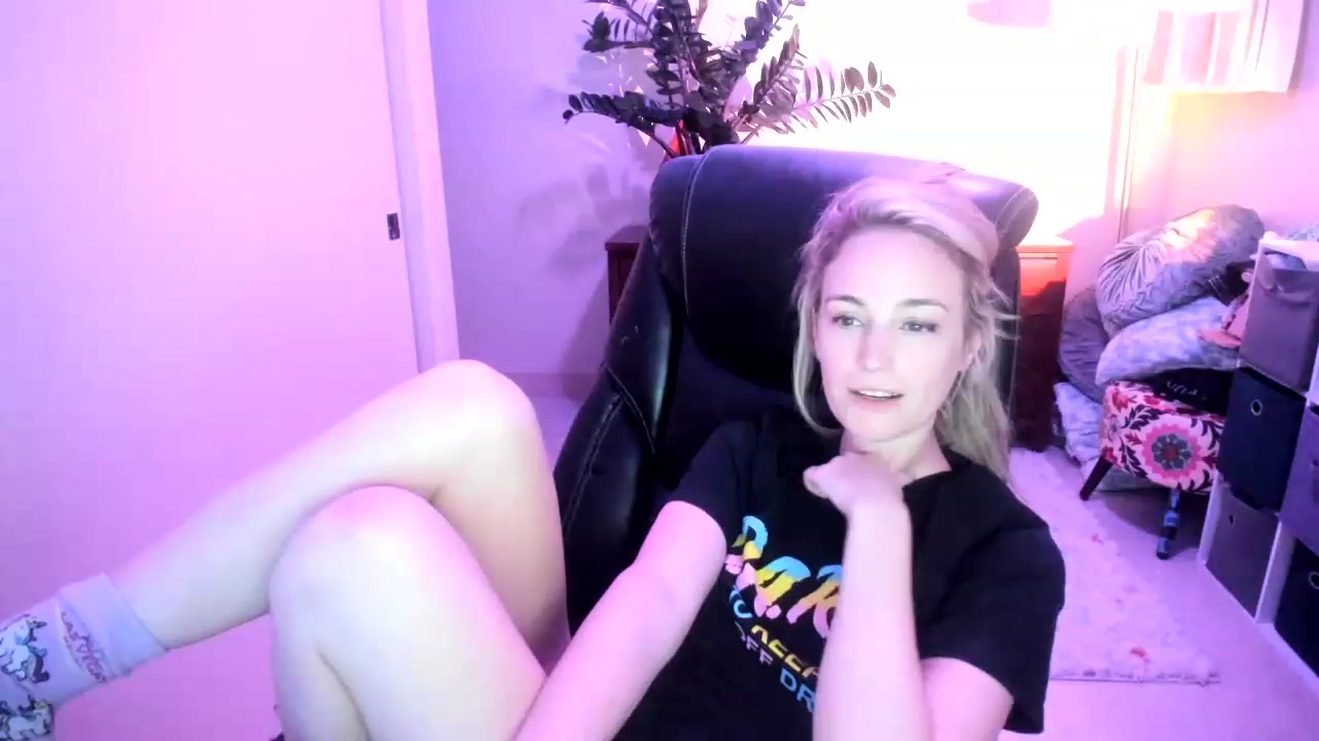 Gallery image thumbnail from JaneAllDay's myfreecams stream on, 12/02/2022, 08:13 image 9 of 20