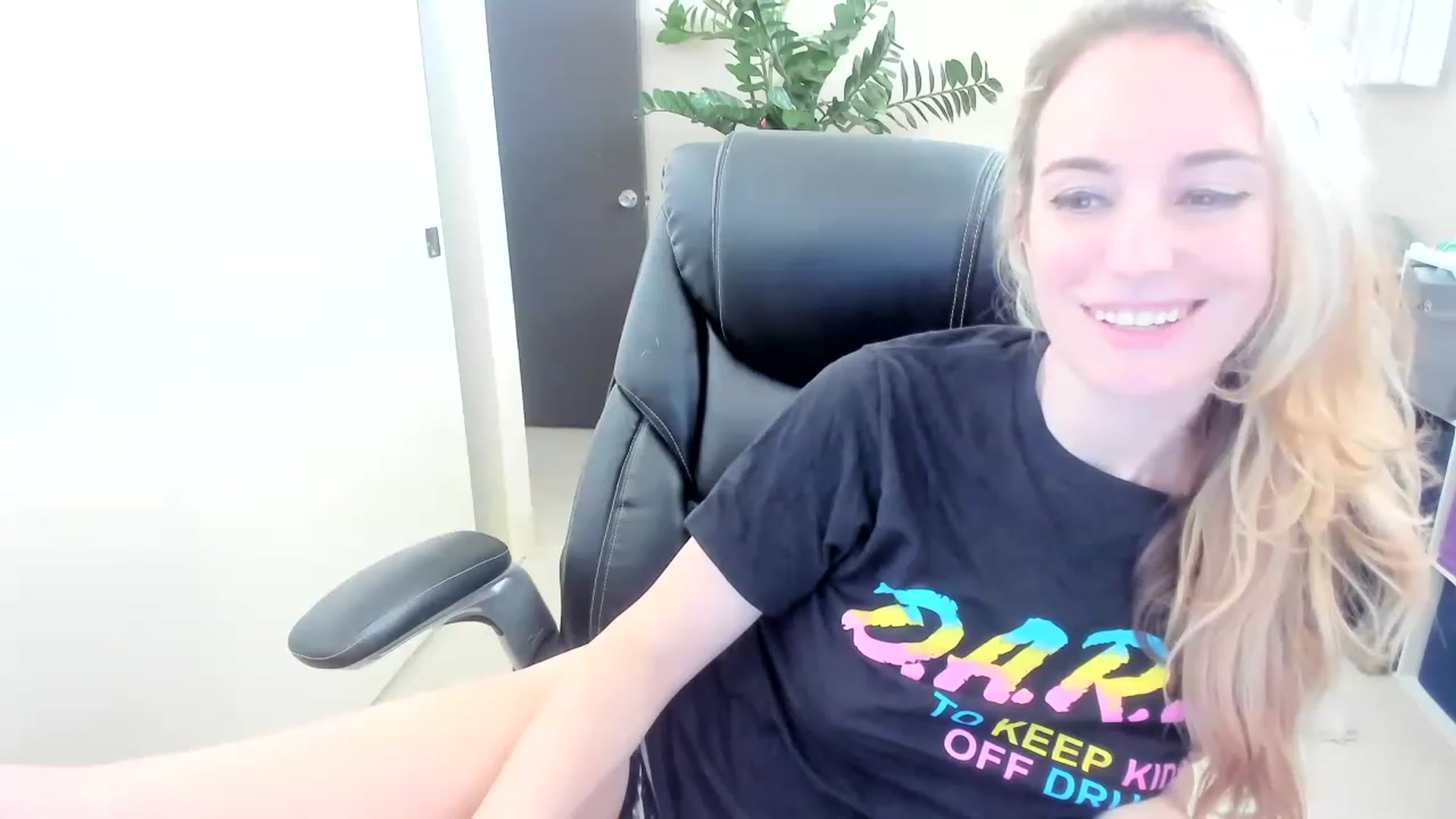 Gallery image thumbnail from JaneAllDay's myfreecams stream on, 12/02/2022, 21:41 image 6 of 20