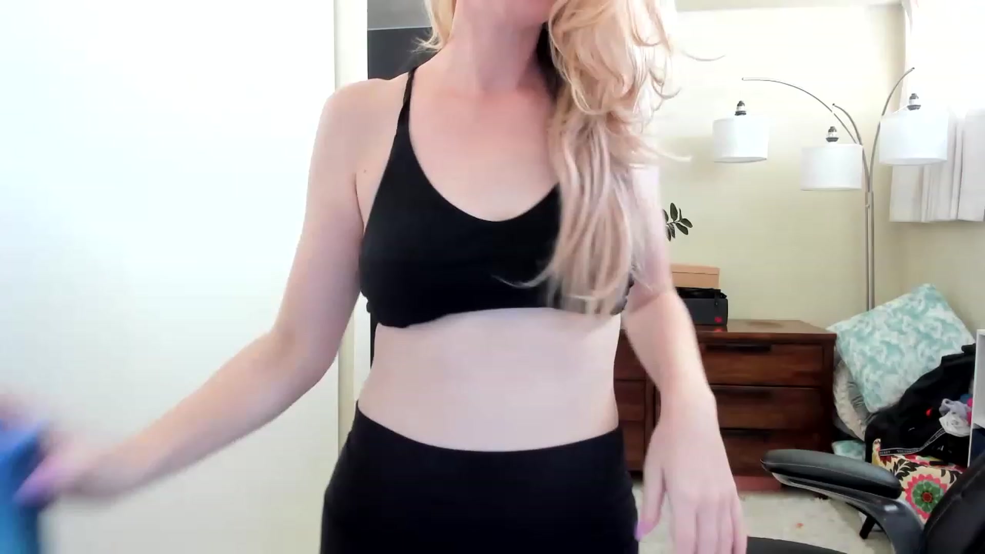 Gallery image thumbnail from JaneAllDay's myfreecams stream on, 12/03/2022, 21:54 image 16 of 20