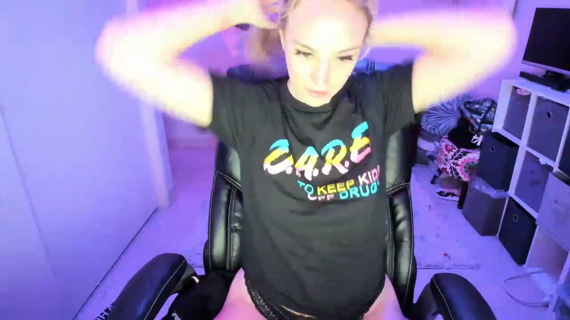 Gallery image thumbnail from JaneAllDay's myfreecams stream on, 12/30/2022, 06:01 image 19 of 20