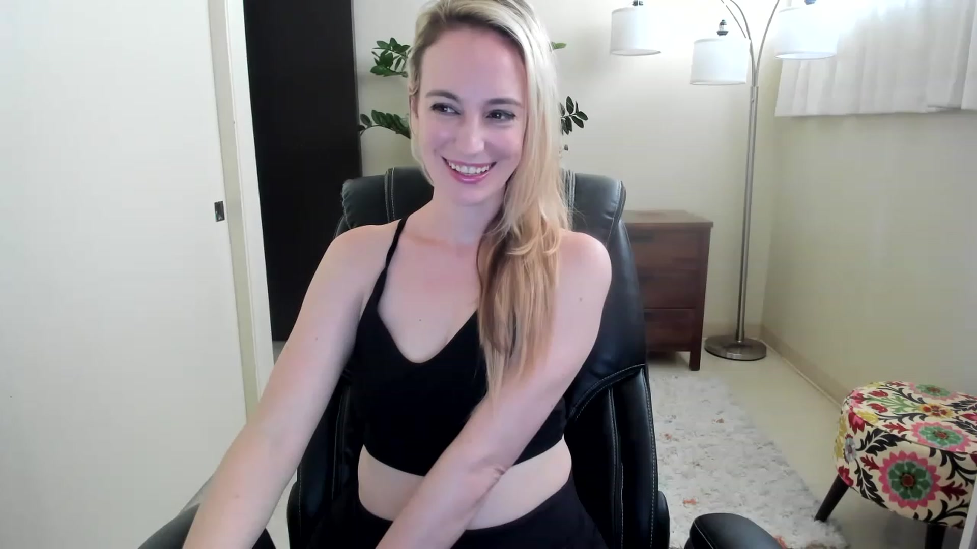 Gallery image thumbnail from JaneAllDay's myfreecams stream on, 01/26/2023, 22:56 image 1 of 20