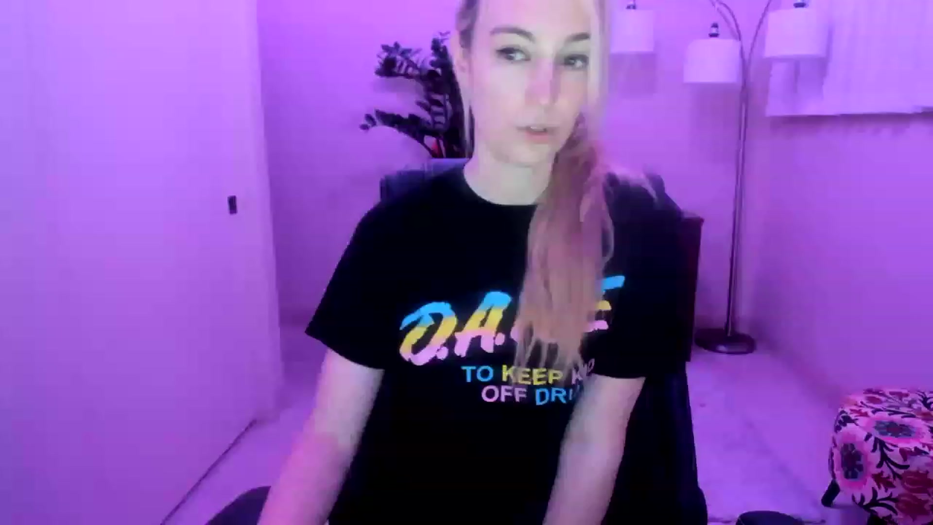 Gallery image thumbnail from JaneAllDay's myfreecams stream on, 01/30/2023, 06:10 image 14 of 20