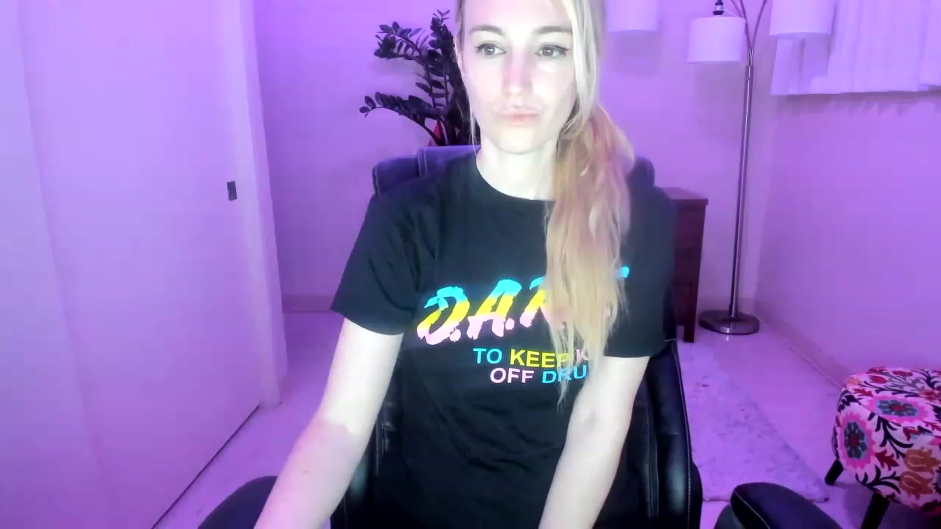 Gallery image thumbnail from JaneAllDay's myfreecams stream on, 01/30/2023, 06:10 image 15 of 20