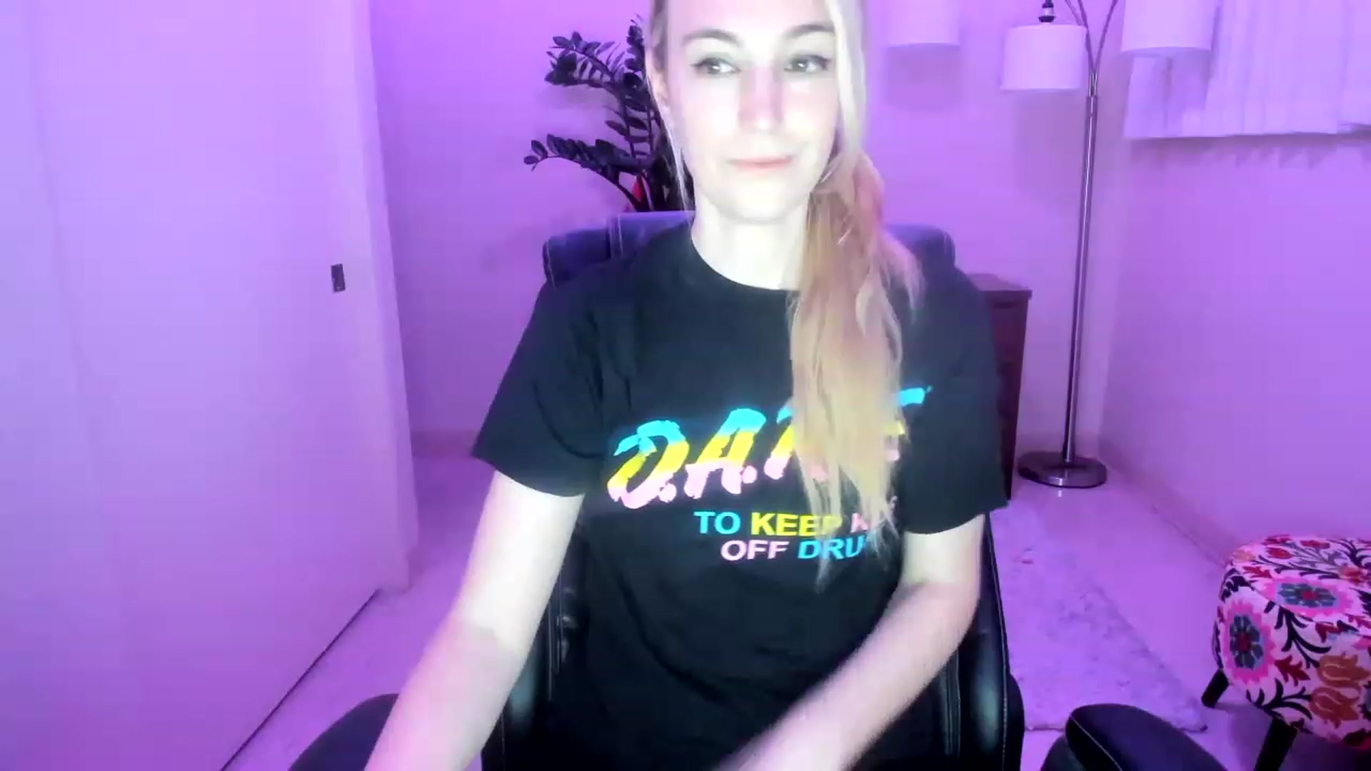 Gallery image thumbnail from JaneAllDay's myfreecams stream on, 01/30/2023, 06:10 image 16 of 20