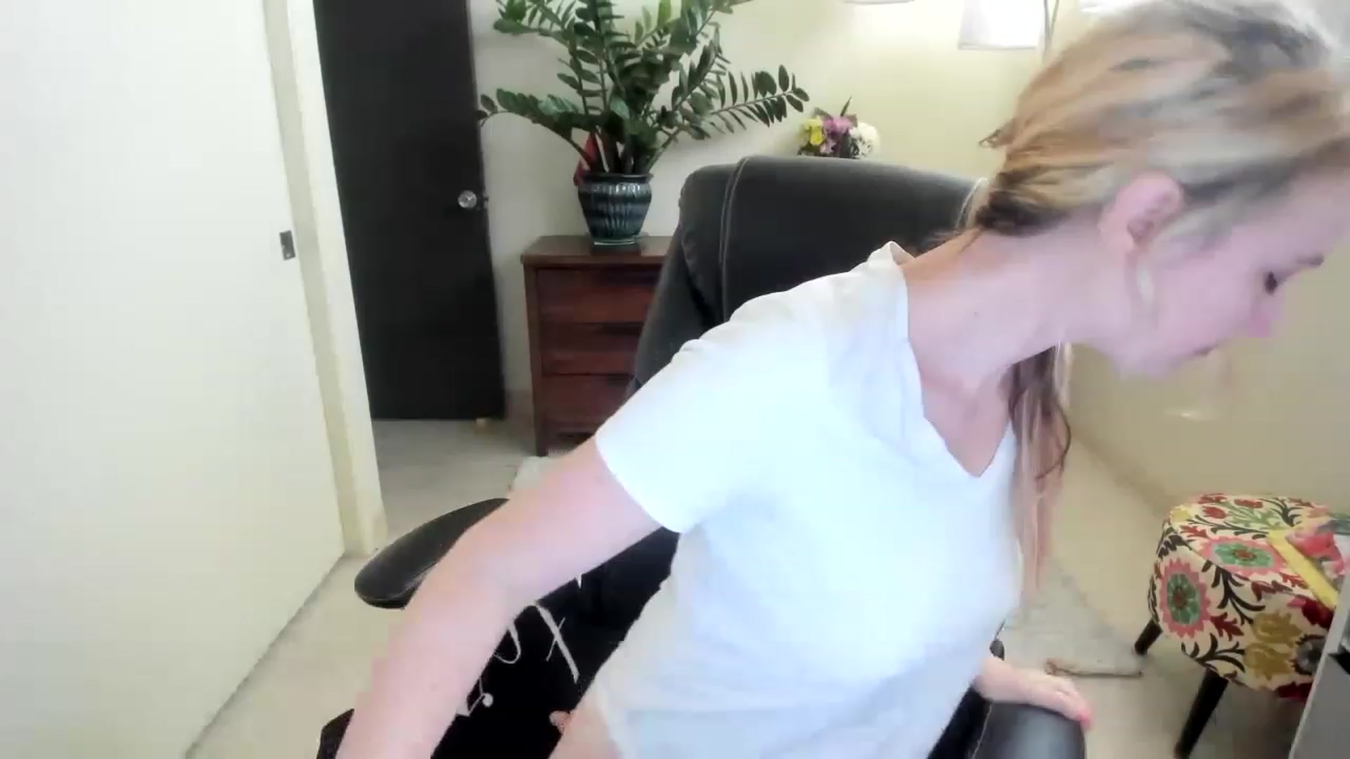 Gallery image thumbnail from JaneAllDay's myfreecams stream on, 02/03/2023, 24:29 image 12 of 20