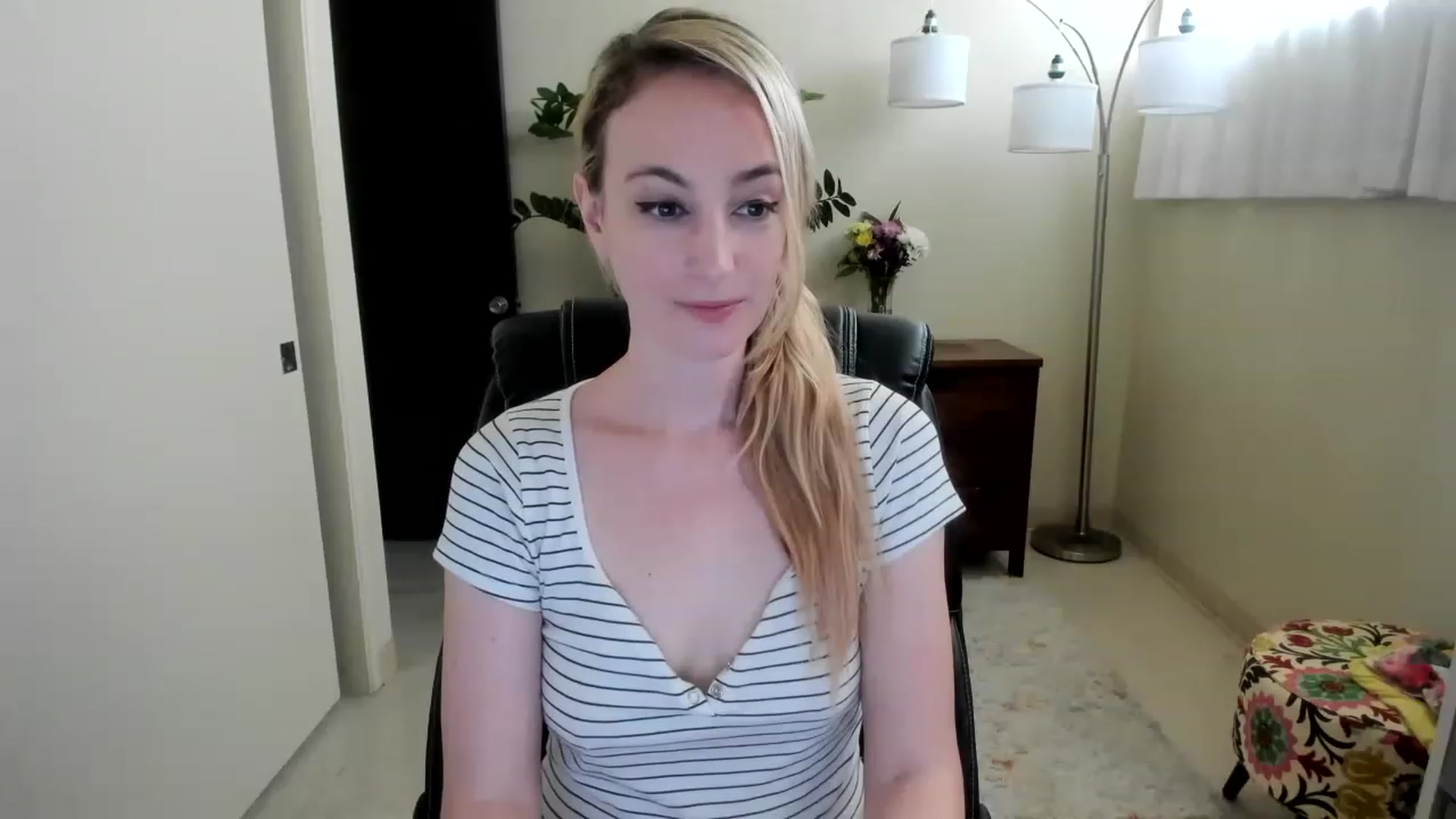 Gallery image thumbnail from JaneAllDay's myfreecams stream on, 02/03/2023, 22:23 image 9 of 20