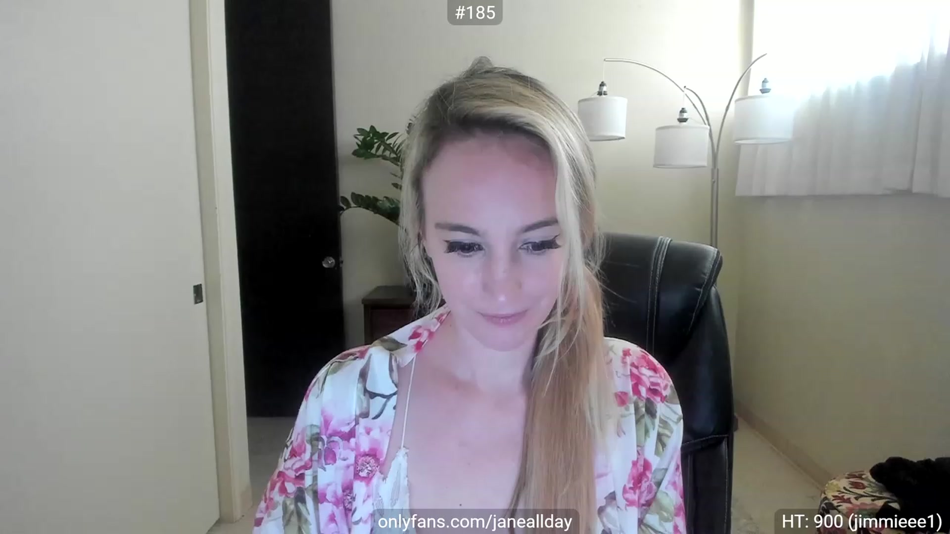 Gallery image thumbnail from JaneAllDay's myfreecams stream on, 02/12/2023, 02:39 image 1 of 20