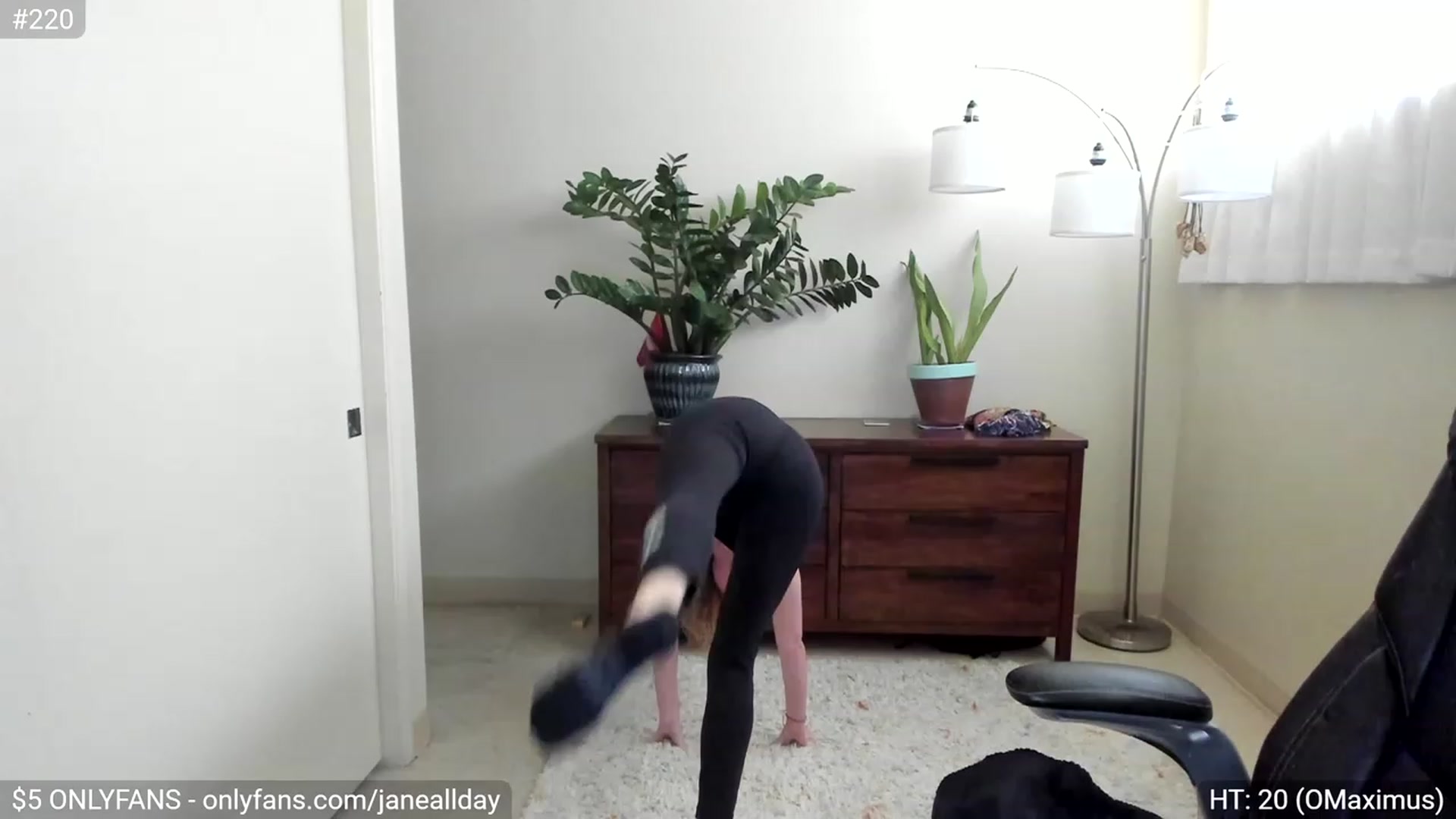Gallery image thumbnail from JaneAllDay's myfreecams stream on, 03/01/2023, 02:50 image 2 of 20