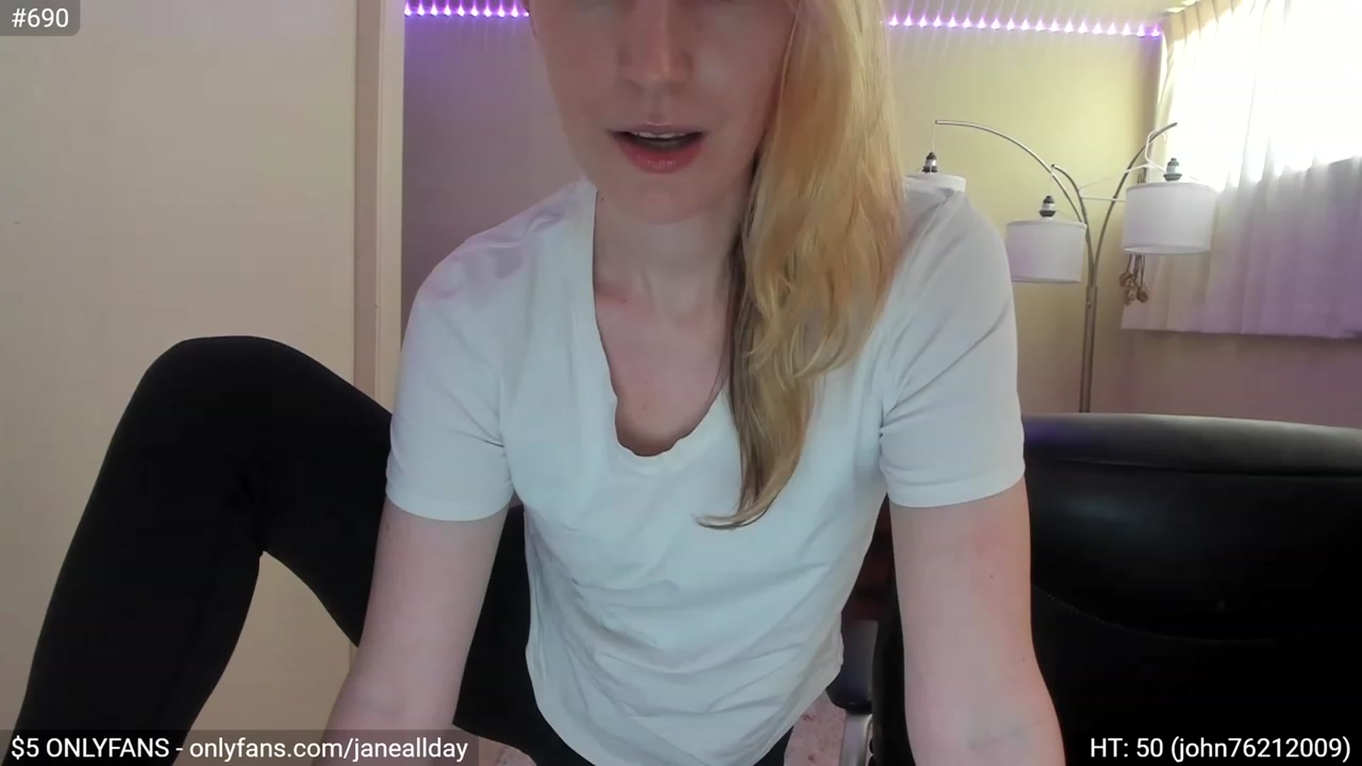 Gallery image thumbnail from JaneAllDay's myfreecams stream on, 03/06/2023, 06:05 image 4 of 20