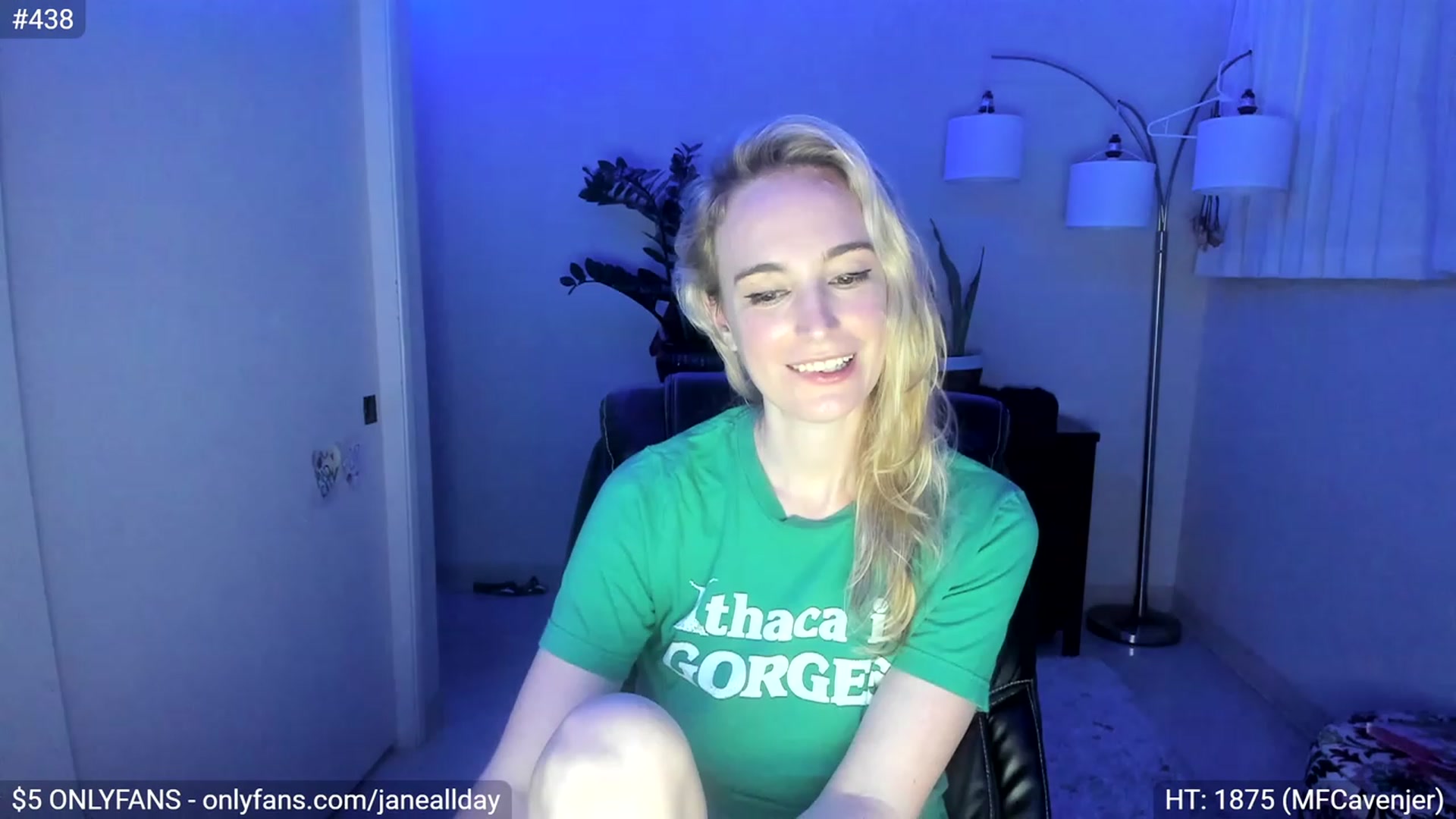 Gallery image thumbnail from JaneAllDay's myfreecams stream on, 03/16/2023, 06:51 image 18 of 20