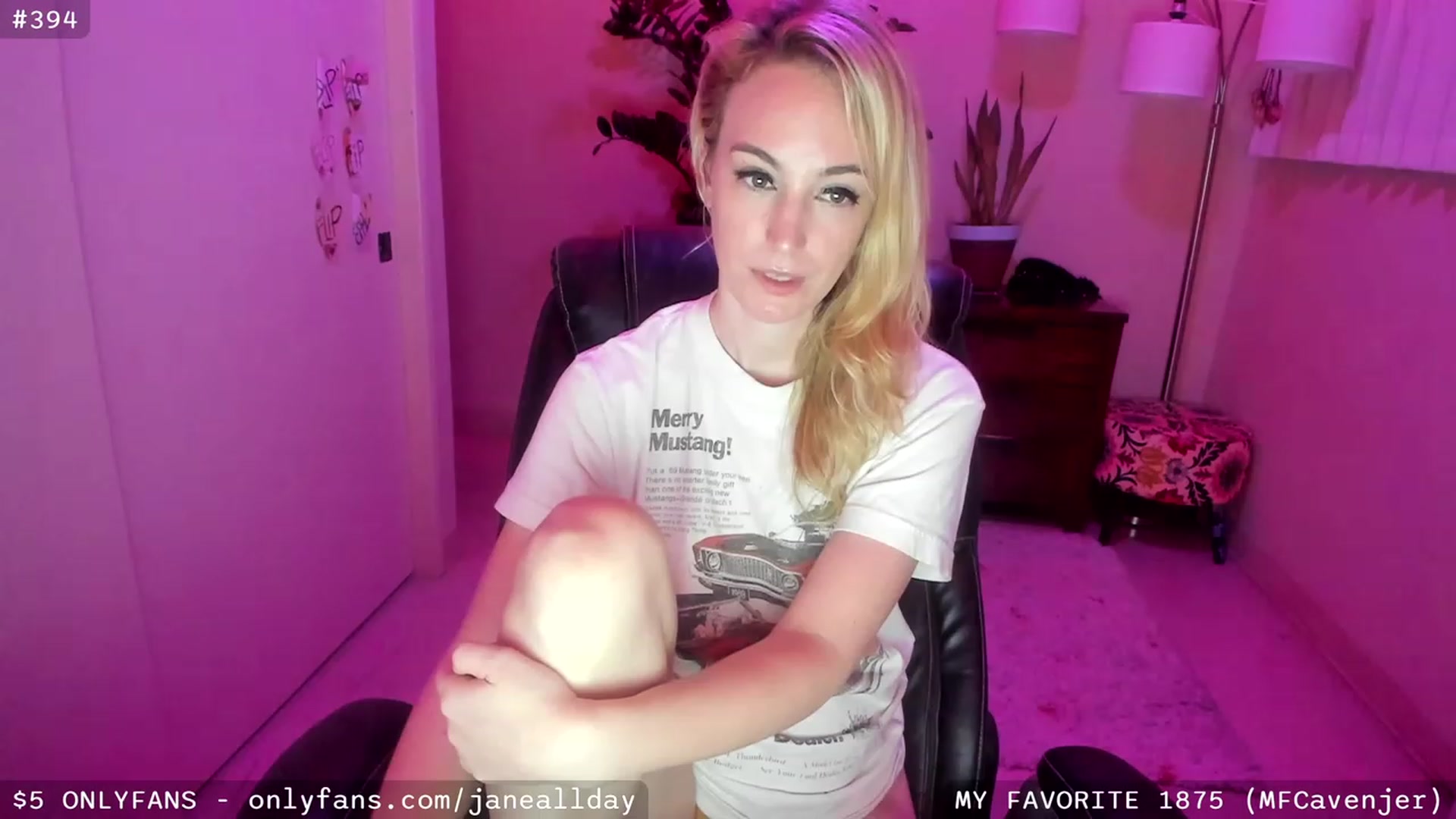 Gallery image thumbnail from JaneAllDay's myfreecams stream on, 03/30/2023, 07:14 image 20 of 20
