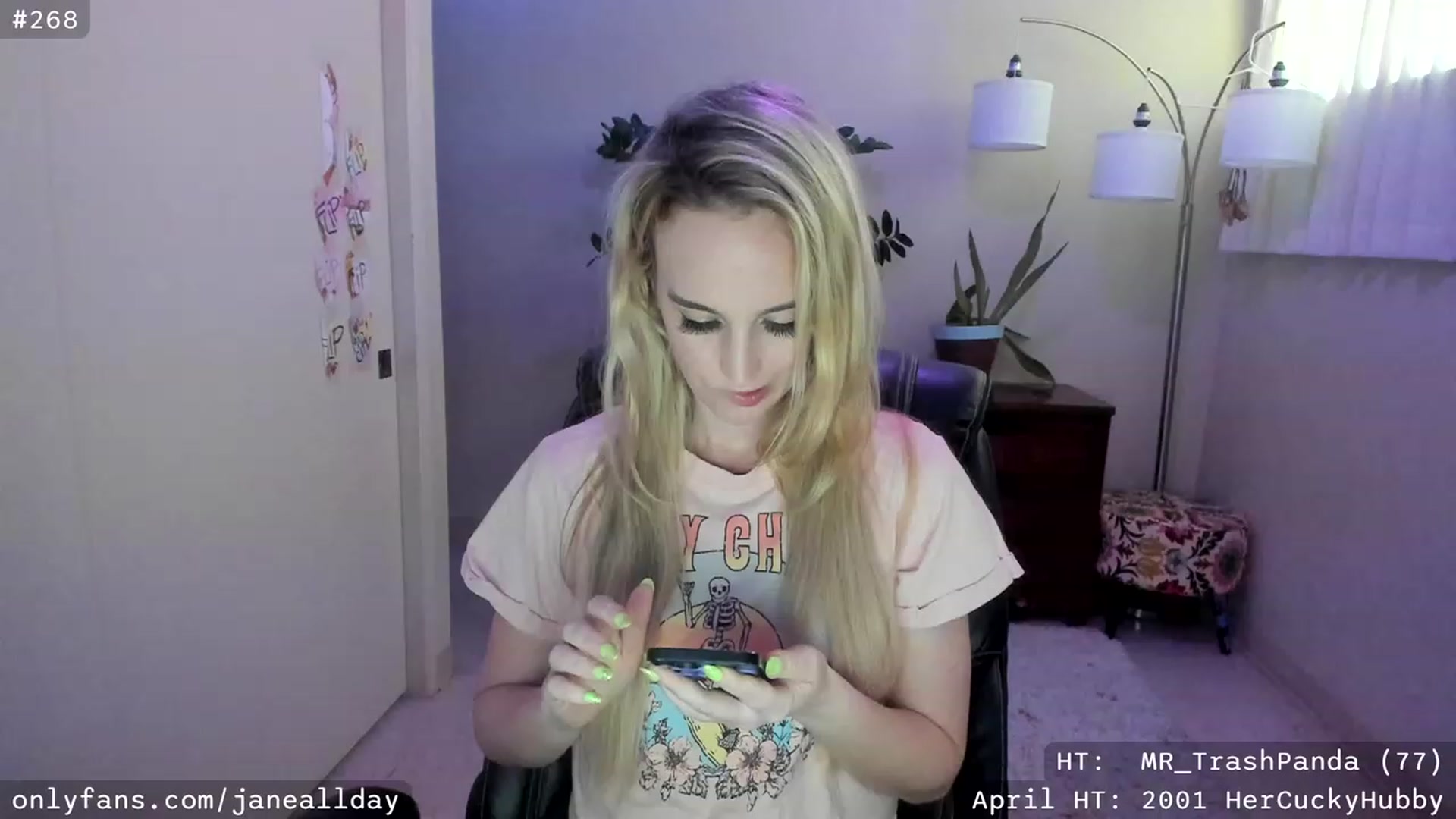 Gallery image thumbnail from JaneAllDay's myfreecams stream on, 04/09/2023, 04:17 image 19 of 20