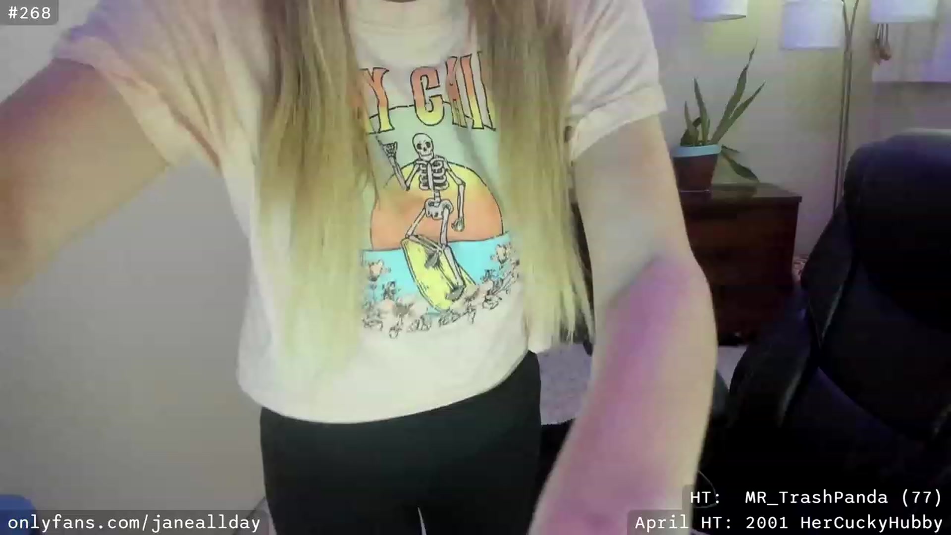 Gallery image thumbnail from JaneAllDay's myfreecams stream on, 04/09/2023, 04:17 image 5 of 20