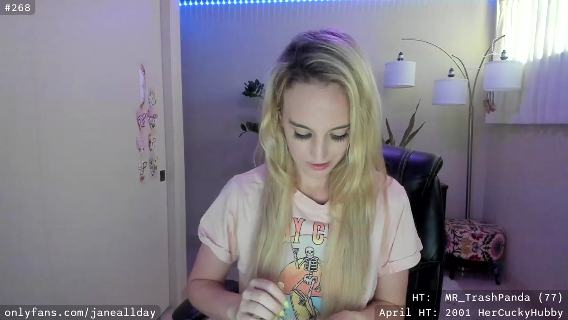 Gallery image thumbnail from JaneAllDay's myfreecams stream on, 04/09/2023, 04:17 image 15 of 20