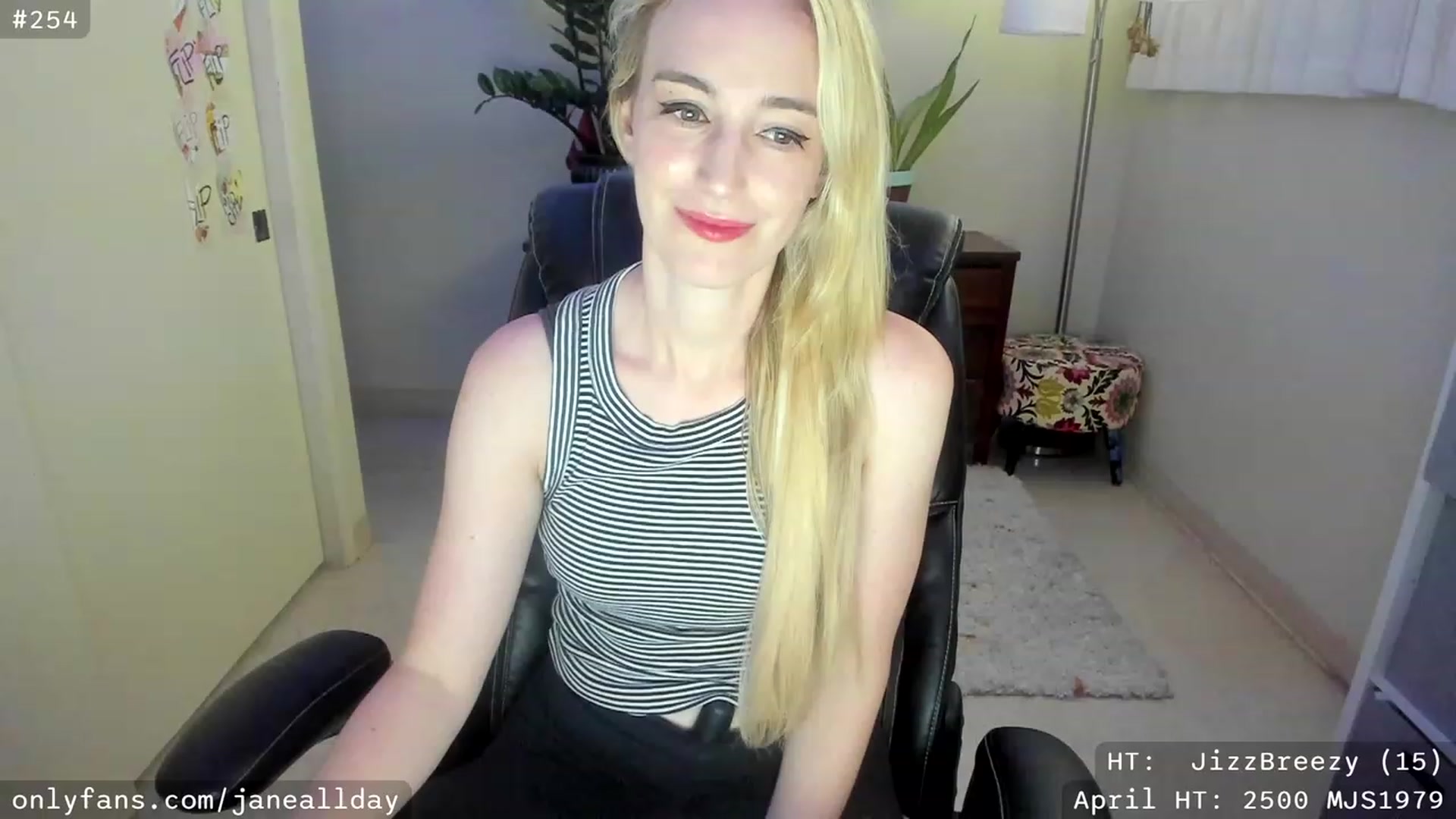 Gallery image thumbnail from JaneAllDay's myfreecams stream on, 04/12/2023, 04:16 image 2 of 20