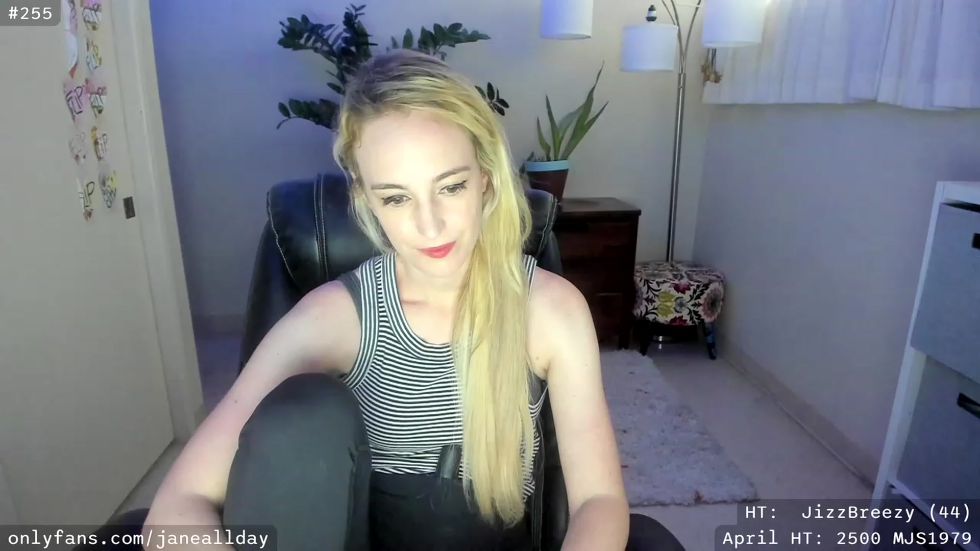 Gallery image thumbnail from JaneAllDay's myfreecams stream on, 04/12/2023, 04:16 image 18 of 20
