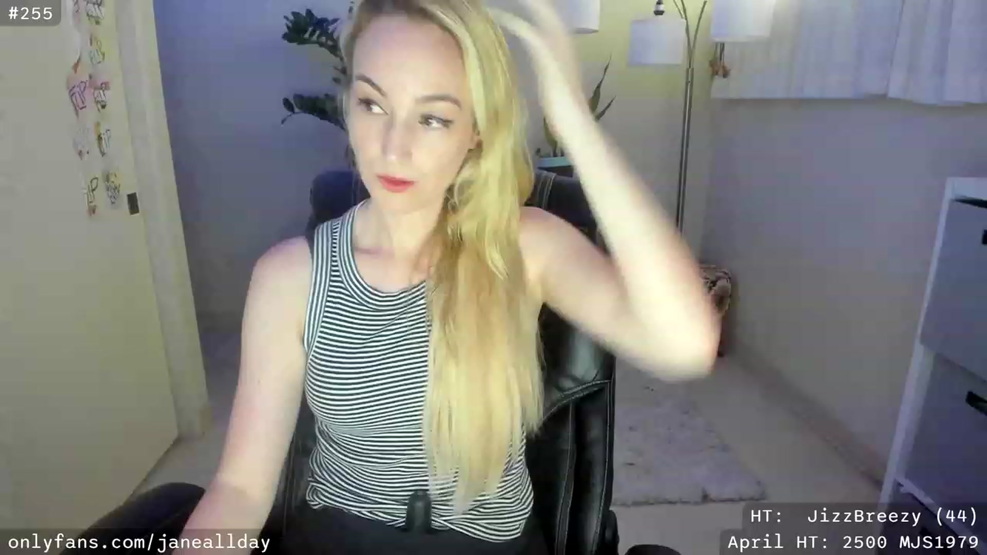 Gallery image thumbnail from JaneAllDay's myfreecams stream on, 04/12/2023, 04:16 image 14 of 20