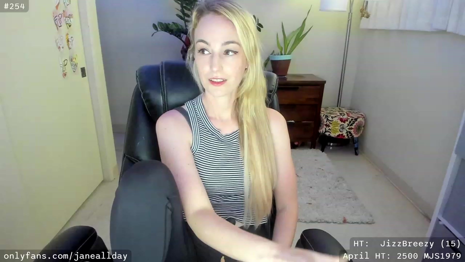 Gallery image thumbnail from JaneAllDay's myfreecams stream on, 04/12/2023, 04:16 image 6 of 20