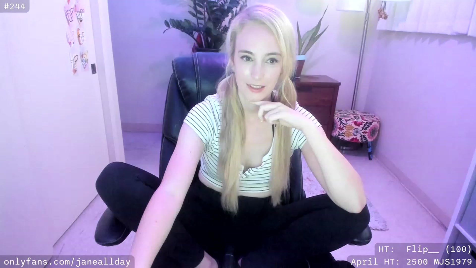 Gallery image thumbnail from JaneAllDay's myfreecams stream on, 04/13/2023, 04:24 image 19 of 20